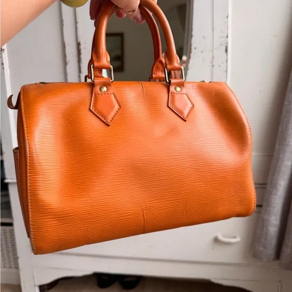 Louis Vuitton Speedy Epi in Vibrant Orange - Picture 1 of 8